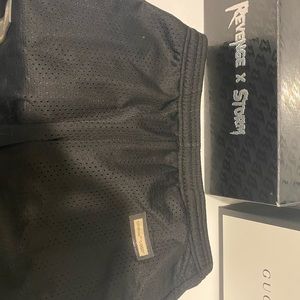 “OFF-WHITE” “LOGO” shorts.